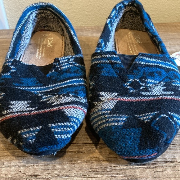 TOMS Black Jacquard women’s classics slip on shoes - Picture 5 of 8